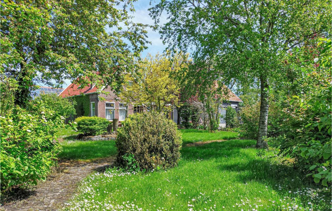 Gorgeous Home In Scharendijke With Kitchen Esterno foto